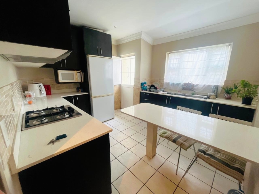 3 Bedroom Property for Sale in Wetton Western Cape